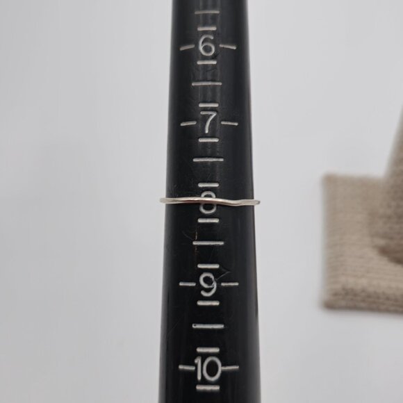 Size 8 Sterling Silver Petite Small Animal Paw Ring A2602 - Picture 5 of 7